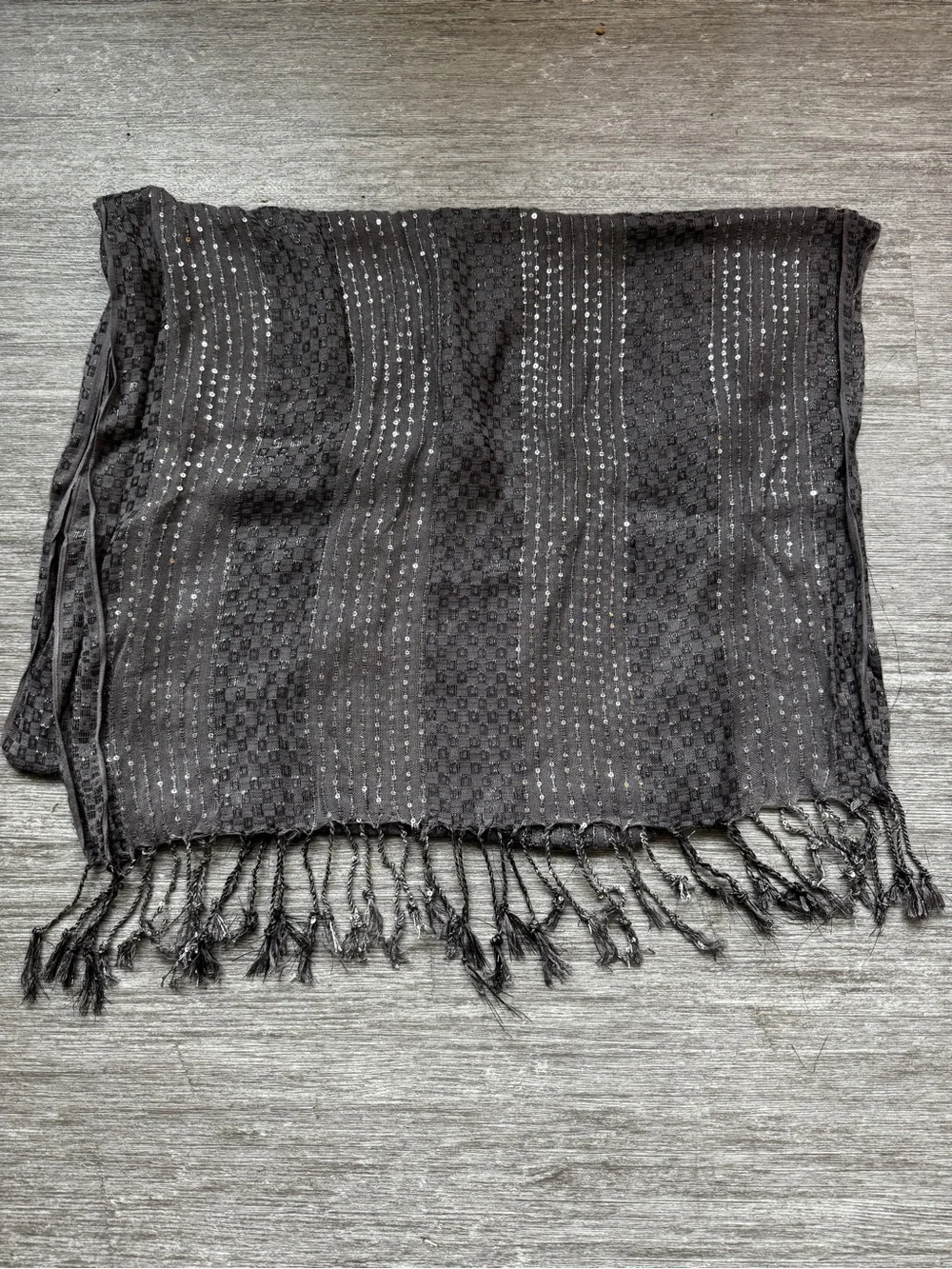 Gray Pattern Woven Sequined Polyester Scarf/Shawl 64” Fringe GUC